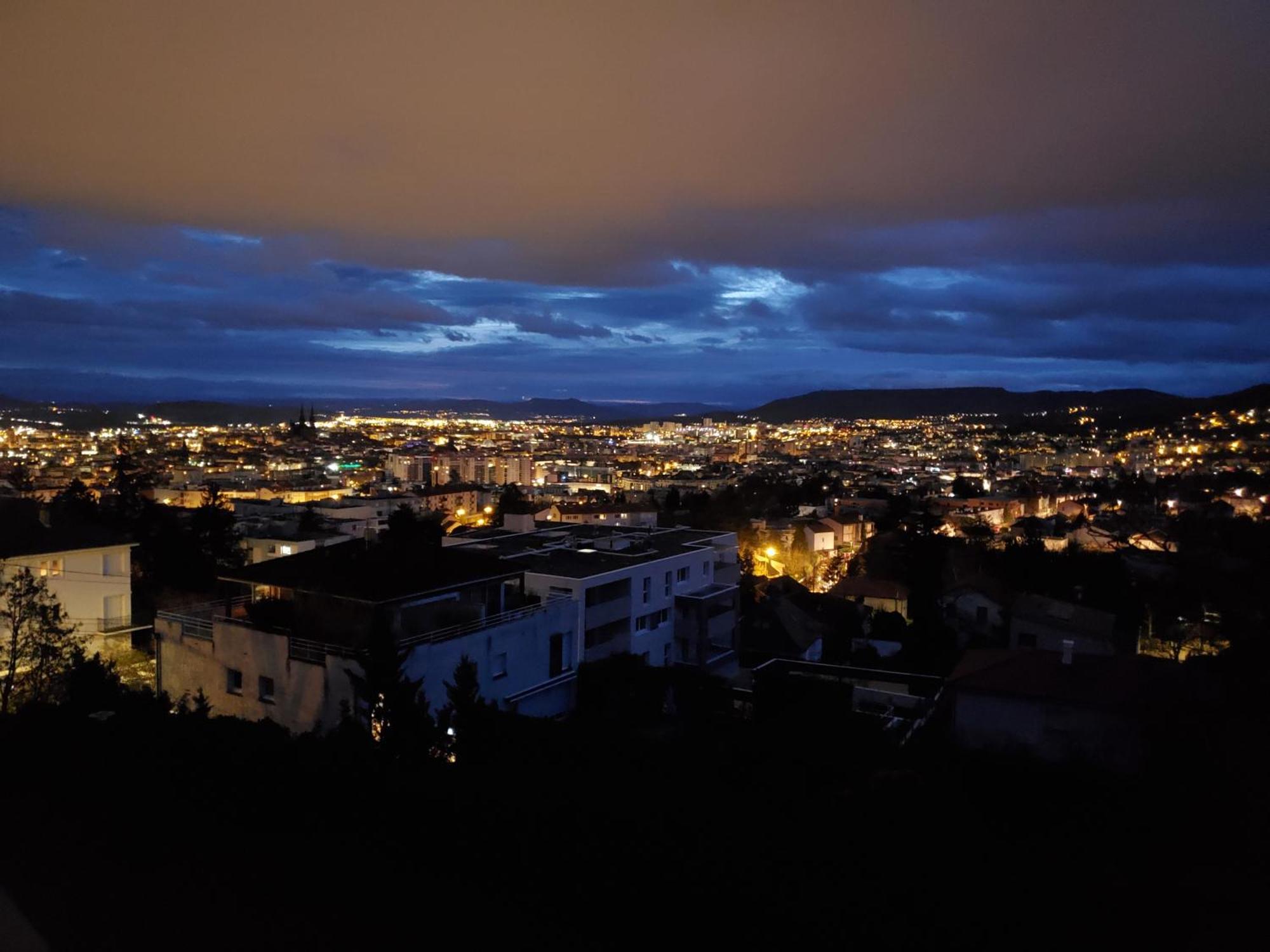 Entre Ville Et Nature - Les Hauts De Clermont Avec Garage Gratuit Exteriör bild