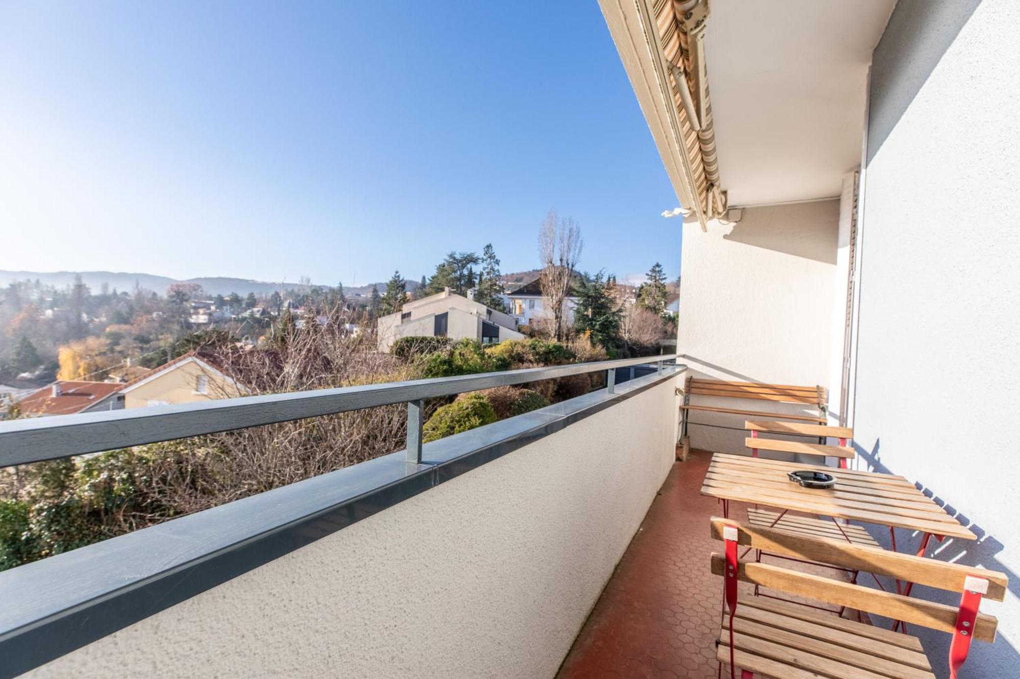 Entre Ville Et Nature - Les Hauts De Clermont Avec Garage Gratuit Exteriör bild